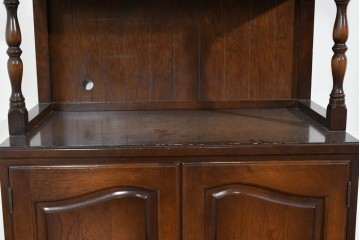 中古　美品　飛騨産業　キツツキ　挽物柱がアクセントの縦型キャビネット　(R-085809)