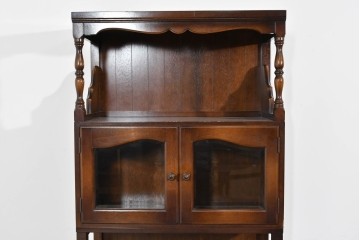 中古　美品　飛騨産業　キツツキ　挽物柱がアクセントの縦型キャビネット　(R-085809)