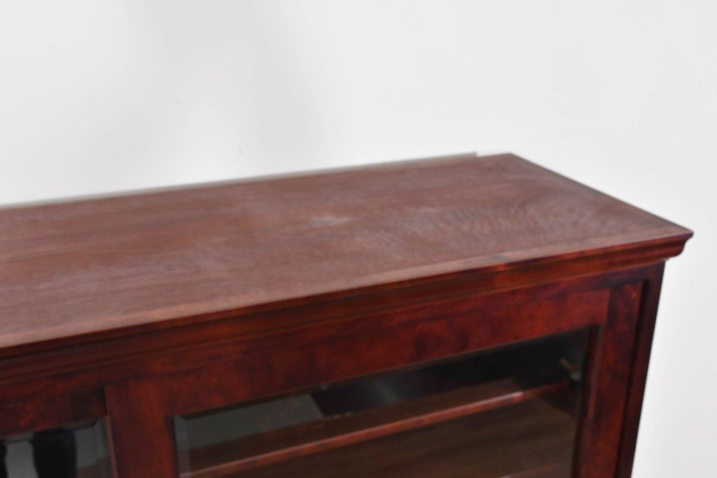 中古　美品　国産民芸家具　カバ材の木味を楽しめる二段重ね水屋箪笥食器棚　(R-085811)