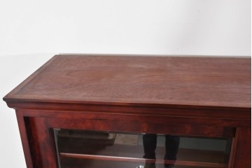 中古　美品　国産民芸家具　カバ材の木味を楽しめる二段重ね水屋箪笥食器棚　(R-085811)