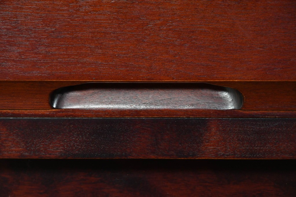 中古　美品　国産民芸家具　カバ材の木味を楽しめる二段重ね水屋箪笥食器棚　(R-085811)