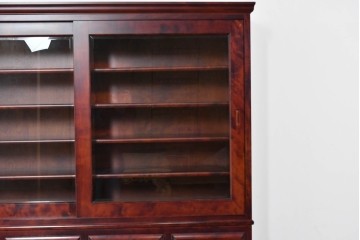 中古　美品　国産民芸家具　カバ材の木味を楽しめる二段重ね水屋箪笥食器棚　(R-085811)