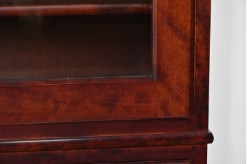 中古　美品　国産民芸家具　カバ材の木味を楽しめる二段重ね水屋箪笥食器棚　(R-085811)