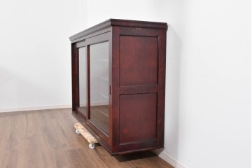 中古　美品　国産民芸家具　カバ材の木味を楽しめる水屋箪笥キャビネット　(R-085812)