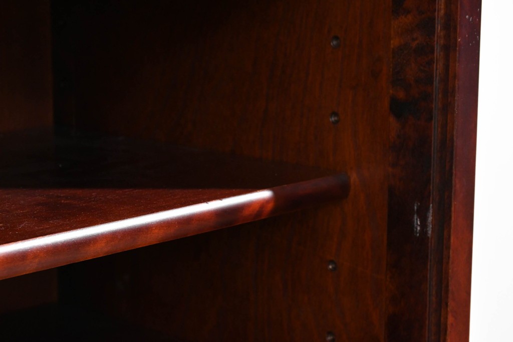 中古　美品　国産民芸家具　カバ材の木味を楽しめる水屋箪笥キャビネット　(R-085812)