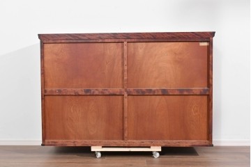 中古　美品　国産民芸家具　カバ材の木味を楽しめる水屋箪笥キャビネット　(R-085812)