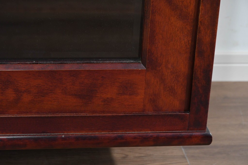 中古　美品　国産民芸家具　カバ材の木味を楽しめる水屋箪笥キャビネット　(R-085812)