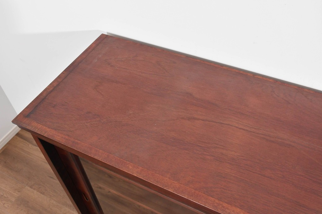 中古　美品　国産民芸家具　カバ材の木味を楽しめる水屋箪笥キャビネット　(R-085812)