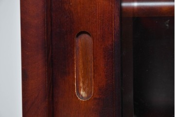 中古　美品　国産民芸家具　カバ材の木味を楽しめる水屋箪笥キャビネット　(R-085812)