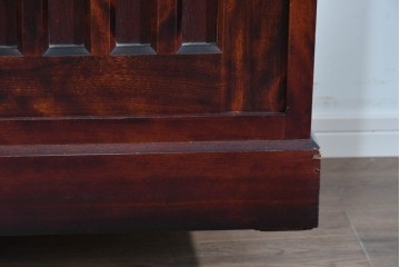 《天板取り付け加工費込み》　中古　美品　国産民芸家具　カバ材の木味を楽しめる水屋箪笥サイドボード　(R-085813)