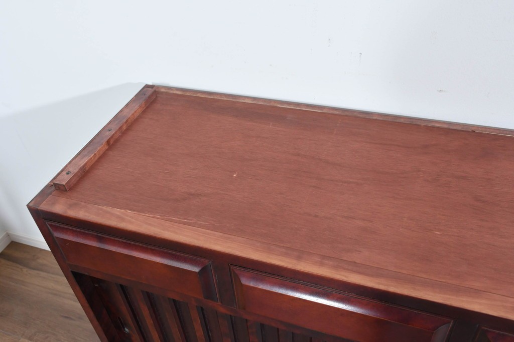 《天板取り付け加工費込み》　中古　美品　国産民芸家具　カバ材の木味を楽しめる水屋箪笥サイドボード　(R-085813)