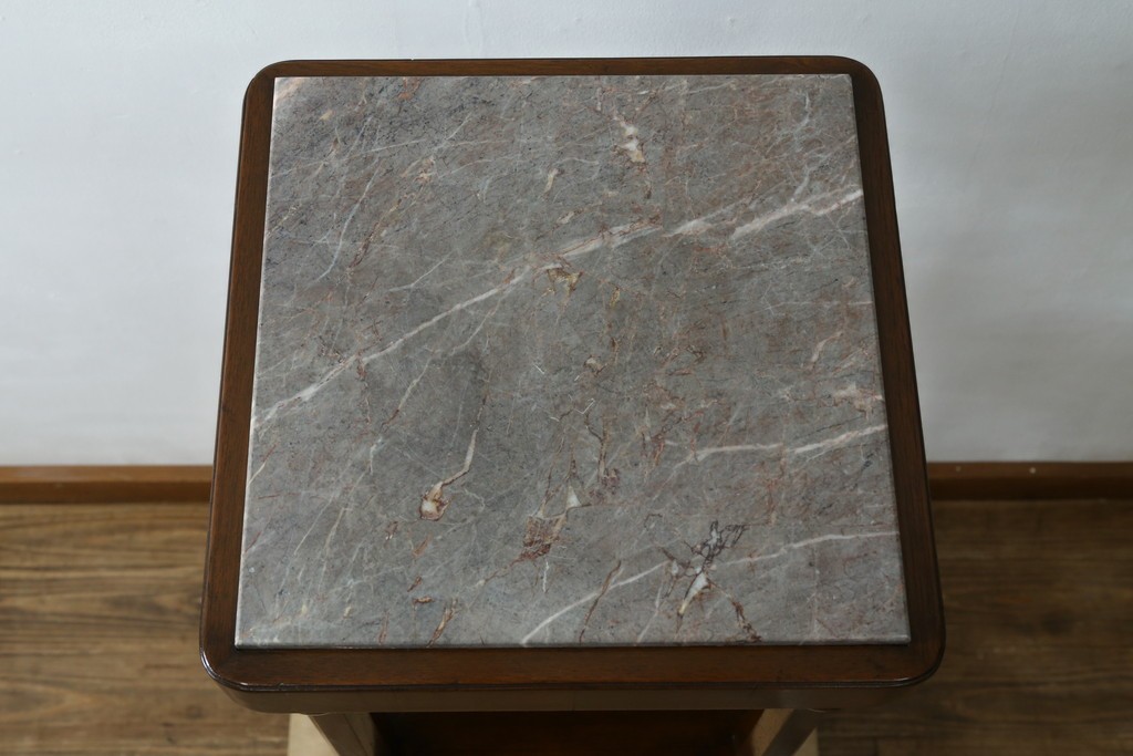 イギリスヴィンテージ　上手物!!　マホガニー材　石天板が特徴的な作りの良い花台　(R-085814)