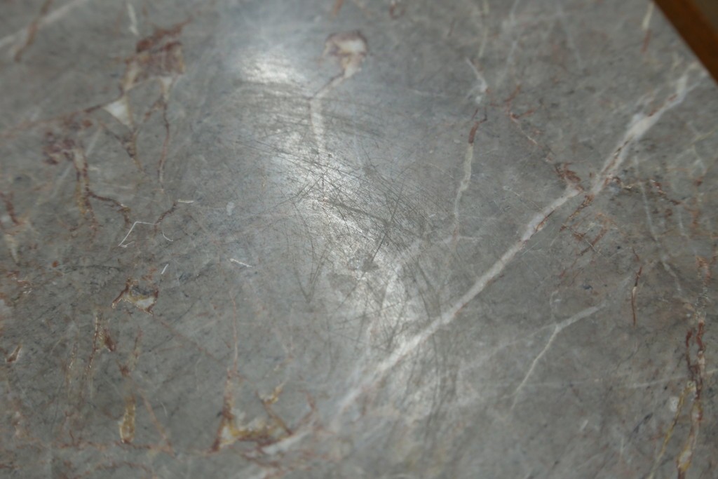 イギリスヴィンテージ　上手物!!　マホガニー材　石天板が特徴的な作りの良い花台　(R-085814)