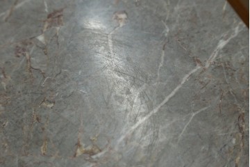 イギリスヴィンテージ　上手物!!　マホガニー材　石天板が特徴的な作りの良い花台　(R-085814)