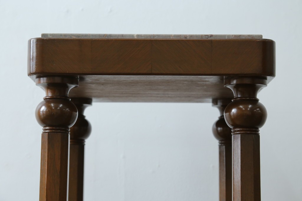 イギリスヴィンテージ　上手物!!　マホガニー材　石天板が特徴的な作りの良い花台　(R-085814)