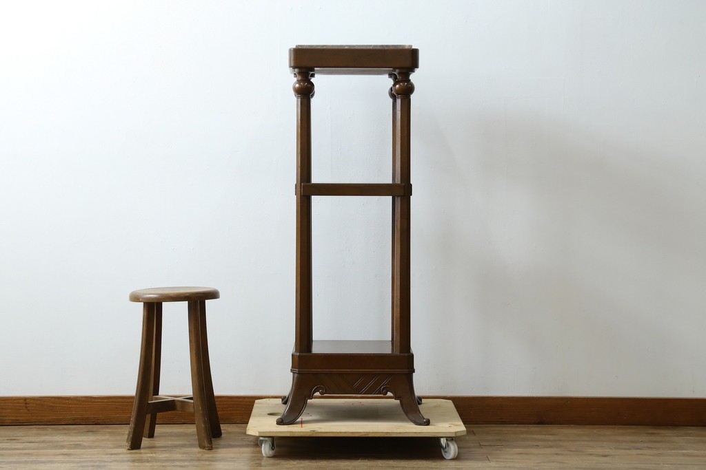 イギリスヴィンテージ　上手物!!　マホガニー材　石天板が特徴的な作りの良い花台　(R-085814)