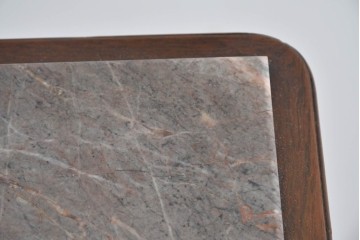 イギリスヴィンテージ　上手物!!　マホガニー材　石天板が特徴的な作りの良い花台　(R-085814)