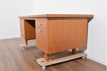 和製ヴィンテージ　天童木工　ナラ材　充実した収納で機能性バッチリのデスク　現行定価約52万円　(R-085816)