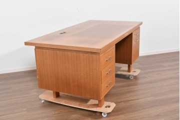 和製ヴィンテージ　天童木工　ナラ材　充実した収納で機能性バッチリのデスク　現行定価約52万円　(R-085816)