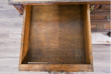 《天板取り付け加工費込み》　イギリスヴィンテージ　オーク材　優美な木彫装飾が引き立つエレガントなチェスト　(R-085818)