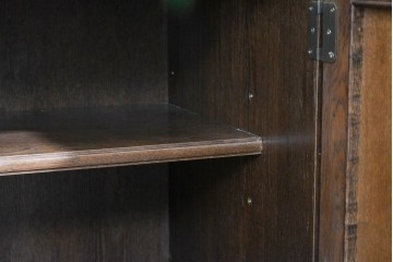 中古　美品　希少な廃番品　カリモク家具(karimoku)　domani(ドマーニ)　QUEENS LIFE(クイーンズライフ)　ミラーバックのキャビネット　現行推定定価約110万円　(R-085819)