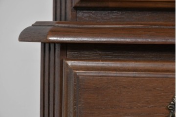 中古　美品　希少な廃番品　カリモク家具(karimoku)　domani(ドマーニ)　QUEENS LIFE(クイーンズライフ)　ミラーバックのキャビネット　現行推定定価約110万円　(R-085819)