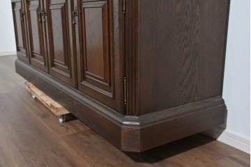 中古　美品　希少な廃番品　カリモク家具(karimoku)　domani(ドマーニ)　QUEENS LIFE(クイーンズライフ)　ミラーバックのキャビネット　現行推定定価約110万円　(R-085819)