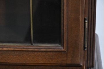 中古　美品　希少な廃番品　カリモク家具(karimoku)　domani(ドマーニ)　QUEENS LIFE(クイーンズライフ)　ミラーバックのキャビネット　現行推定定価約110万円　(R-085819)