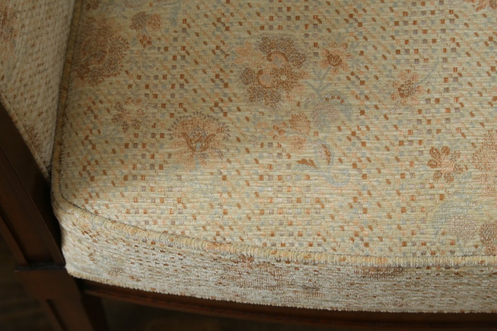 中古　DREXEL HERITAGE(ドレクセルヘリテイジ)　落ち着きのあるデザインが上品なラウンジチェア2脚セット　定価(2脚合計)約80万円　(R-085820)