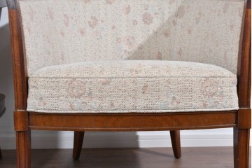 中古　DREXEL HERITAGE(ドレクセルヘリテイジ)　落ち着きのあるデザインが上品なラウンジチェア2脚セット　定価(2脚合計)約80万円　(R-085820)