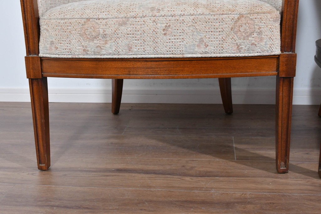 中古　DREXEL HERITAGE(ドレクセルヘリテイジ)　落ち着きのあるデザインが上品なラウンジチェア2脚セット　定価(2脚合計)約80万円　(R-085820)