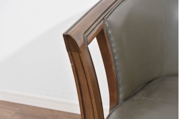 中古　maruni(マルニ木工)　地中海ロイヤルシリーズ　本革(レザー)　気品ある佇まいのラウンジチェア　定価約48万円　(R-085821)