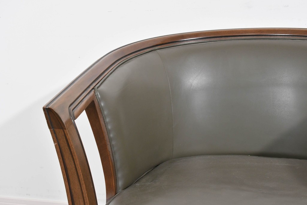 中古　maruni(マルニ木工)　地中海ロイヤルシリーズ　本革(レザー)　気品ある佇まいのラウンジチェア　定価約48万円　(R-085821)