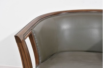 中古　maruni(マルニ木工)　地中海ロイヤルシリーズ　本革(レザー)　気品ある佇まいのラウンジチェア　定価約48万円　(R-085821)