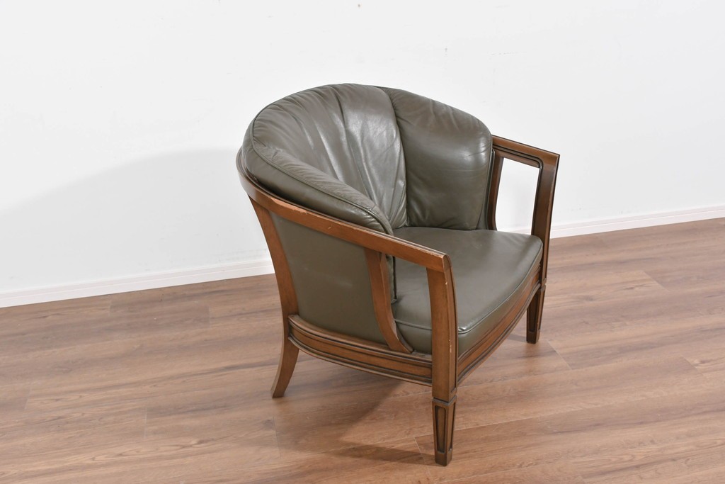 中古　maruni(マルニ木工)　地中海ロイヤルシリーズ　本革(レザー)　気品ある佇まいのラウンジチェア　定価約48万円　(R-085821)