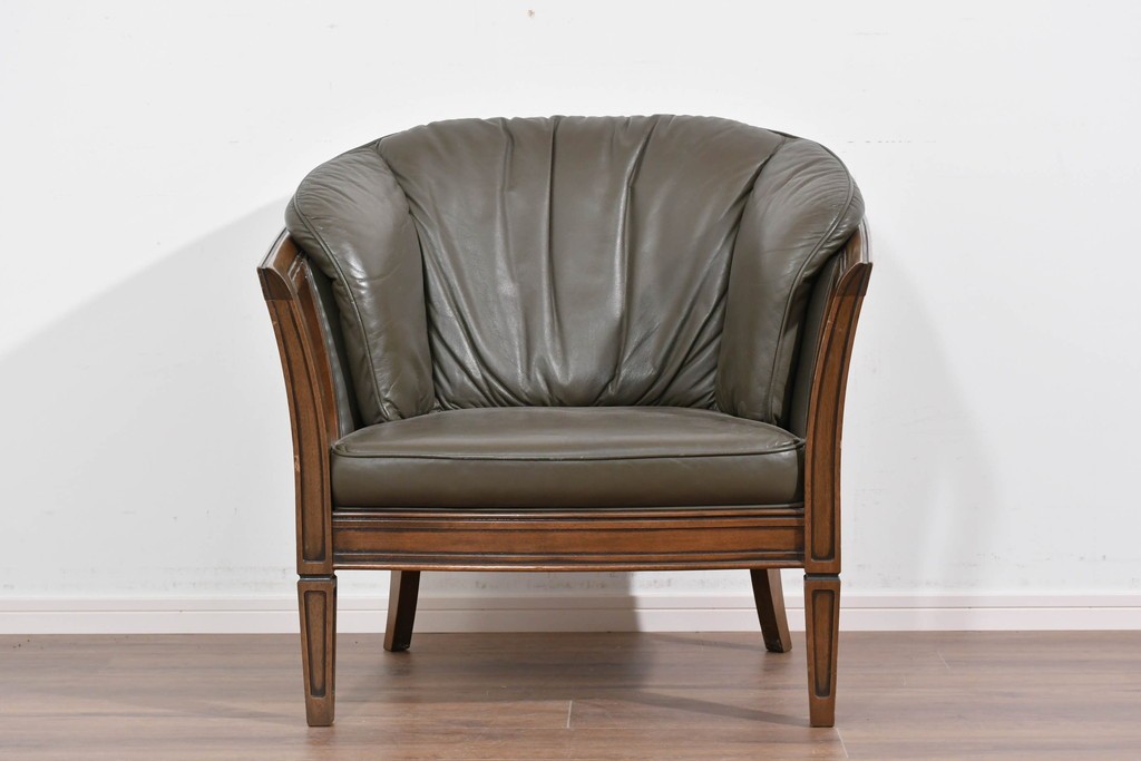 中古　maruni(マルニ木工)　地中海ロイヤルシリーズ　本革(レザー)　気品ある佇まいのラウンジチェア　定価約48万円　(R-085821)