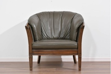 中古　maruni(マルニ木工)　地中海ロイヤルシリーズ　本革(レザー)　気品ある佇まいのラウンジチェア　定価約48万円　(R-085821)