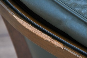 中古　maruni(マルニ木工)　地中海ロイヤルシリーズ　本革(レザー)　気品ある佇まいのラウンジチェア　定価約48万円　(R-085821)