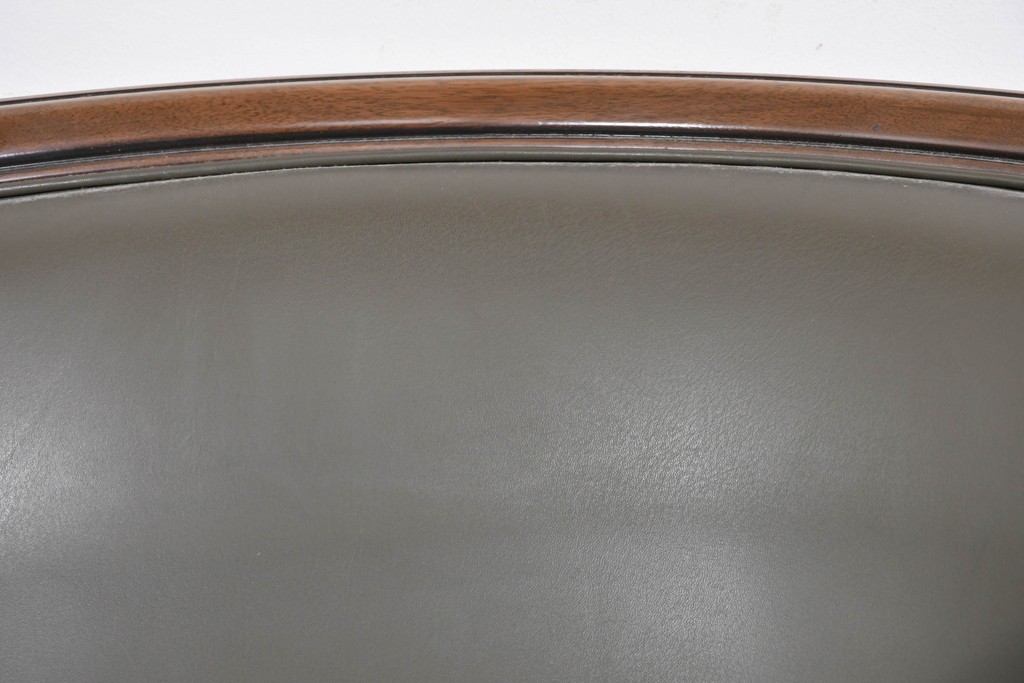 中古　maruni(マルニ木工)　地中海ロイヤルシリーズ　本革(レザー)　気品ある佇まいのラウンジチェア　定価約48万円　(R-085821)