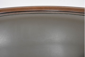 中古　maruni(マルニ木工)　地中海ロイヤルシリーズ　本革(レザー)　気品ある佇まいのラウンジチェア　定価約48万円　(R-085821)