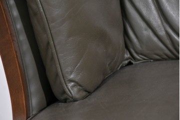 中古　maruni(マルニ木工)　地中海ロイヤルシリーズ　本革(レザー)　気品ある佇まいのラウンジチェア　定価約48万円　(R-085821)