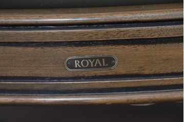 中古　maruni(マルニ木工)　地中海ロイヤルシリーズ　本革(レザー)　気品ある佇まいのラウンジチェア　定価約48万円　(R-085821)