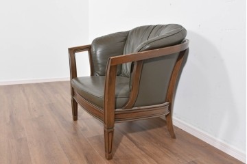 中古　maruni(マルニ木工)　地中海ロイヤルシリーズ　本革(レザー)　気品ある佇まいのラウンジチェア　定価約48万円　(R-085821)