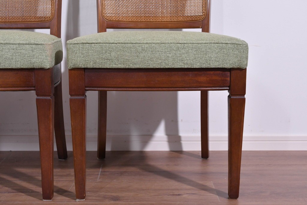 中古　超美品　maruni(マルニ木工)　地中海ロイヤルシリーズ　淡緑色の座面が上品なレティーロチェア4脚セット　定価(4脚合計)約32万円　(R-085827)