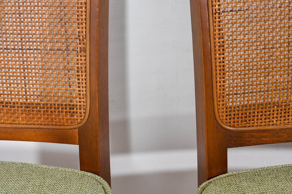 中古　超美品　maruni(マルニ木工)　地中海ロイヤルシリーズ　淡緑色の座面が上品なレティーロチェア4脚セット　定価(4脚合計)約32万円　(R-085827)