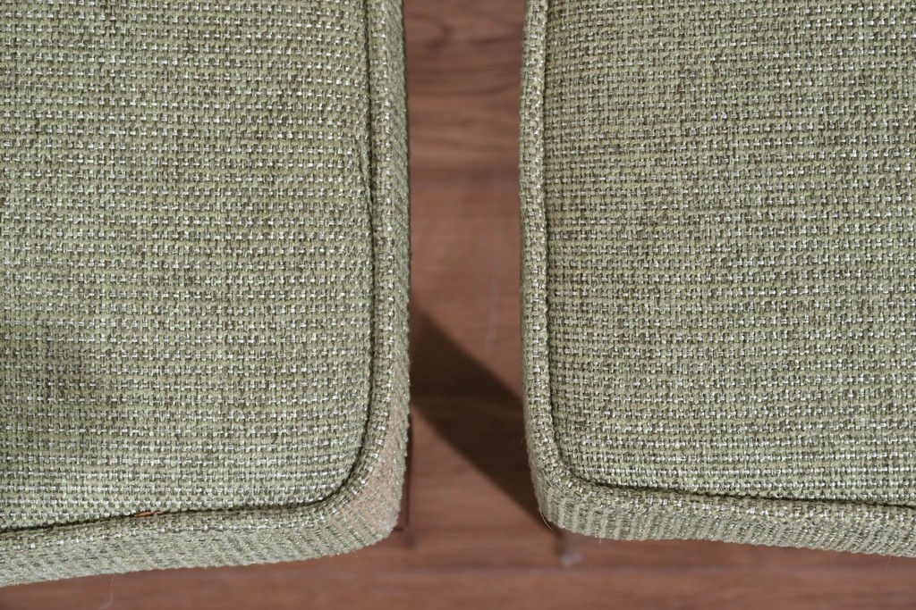 中古　超美品　maruni(マルニ木工)　地中海ロイヤルシリーズ　淡緑色の座面が上品なレティーロチェア4脚セット　定価(4脚合計)約32万円　(R-085827)