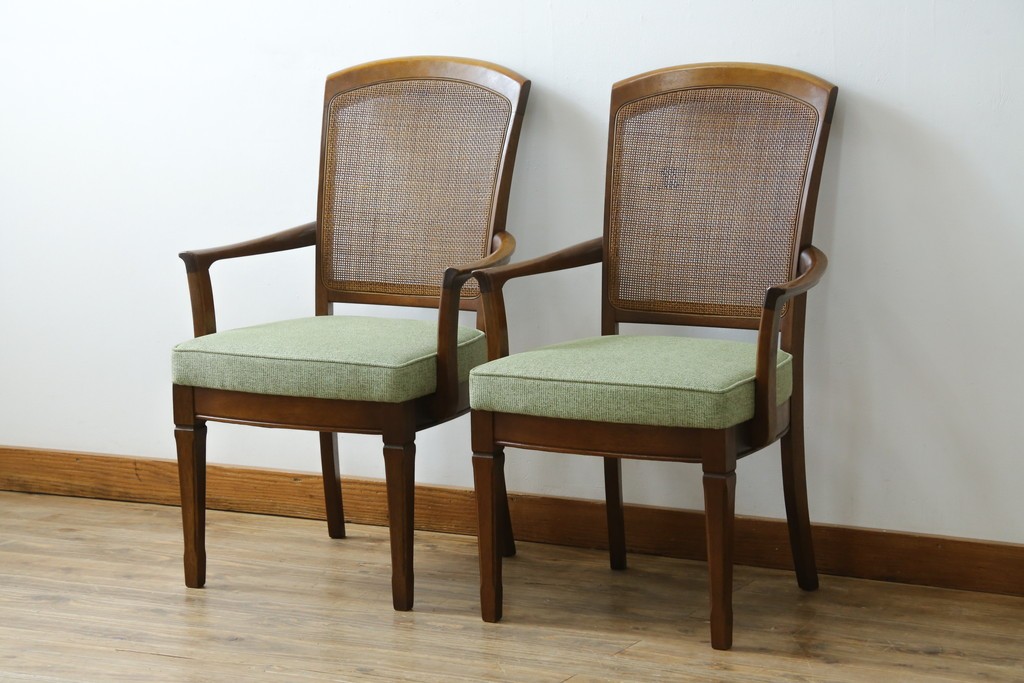 中古　超美品　maruni(マルニ木工)　地中海ロイヤルシリーズ　柔らかな曲線アームが魅力のレティーロチェア2脚セット　定価(2脚合計)約19万円　(R-085828)