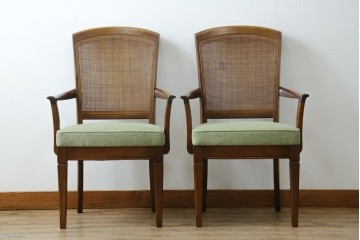 中古　超美品　maruni(マルニ木工)　地中海ロイヤルシリーズ　柔らかな曲線アームが魅力のレティーロチェア2脚セット　定価(2脚合計)約19万円　(R-085828)