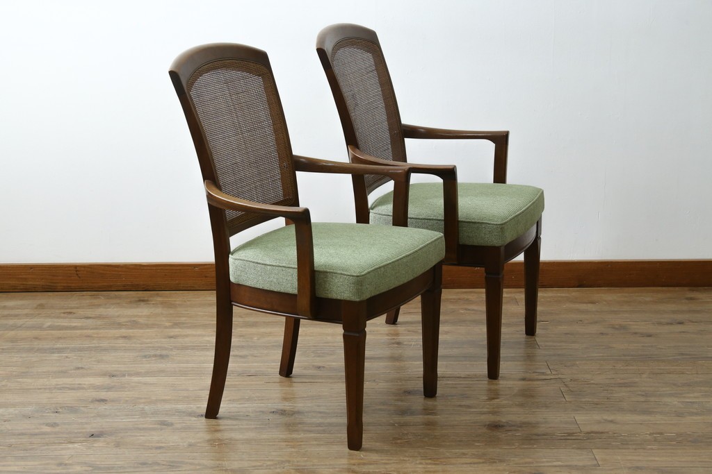 中古　超美品　maruni(マルニ木工)　地中海ロイヤルシリーズ　柔らかな曲線アームが魅力のレティーロチェア2脚セット　定価(2脚合計)約19万円　(R-085828)