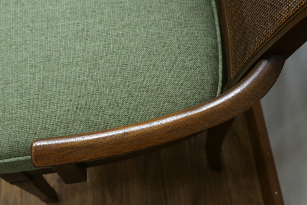 中古　超美品　maruni(マルニ木工)　地中海ロイヤルシリーズ　柔らかな曲線アームが魅力のレティーロチェア2脚セット　定価(2脚合計)約19万円　(R-085828)